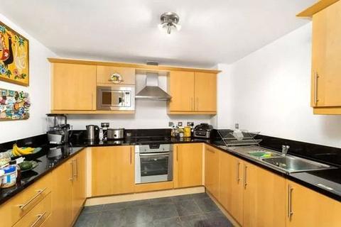 2 bedroom apartment to rent, Cassilis Road, Canary Wharf, London, E14