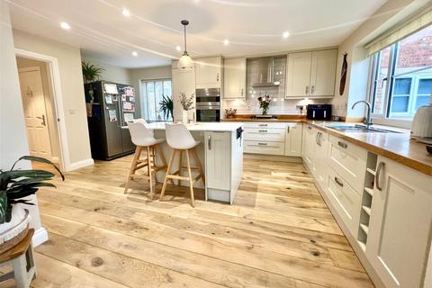 29 Low Rocha Grove, Millhouse Green, Sheffield, S36 9AN