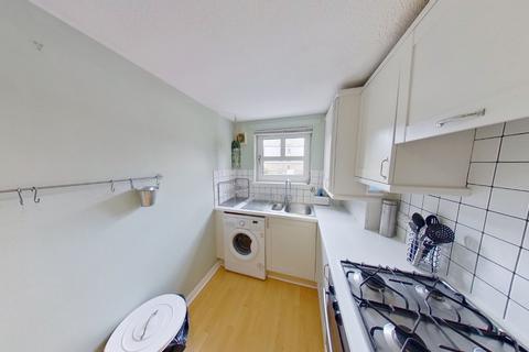 2 bedroom flat to rent, Gorgie Road, Edinburgh, EH11