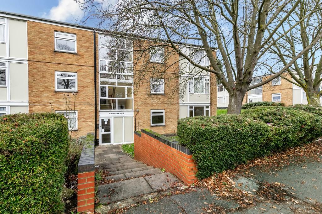 Mostyn House, Merryhill Road 1 bed apartment £1,050 pcm (£242 pw)