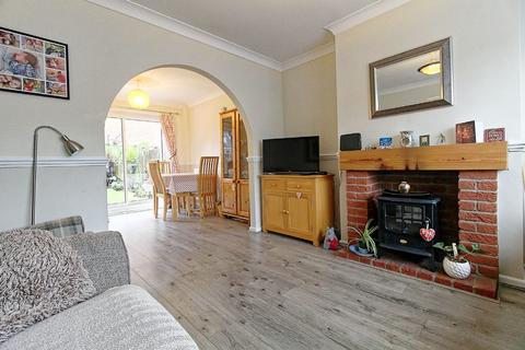 8 Avon Drive, Whetstone, Leicester, LE8 6NQ