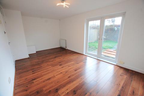2 bedroom terraced house to rent, Millwards, Hatfield