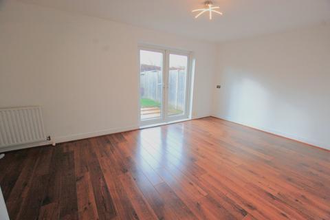 2 bedroom terraced house to rent, Millwards, Hatfield