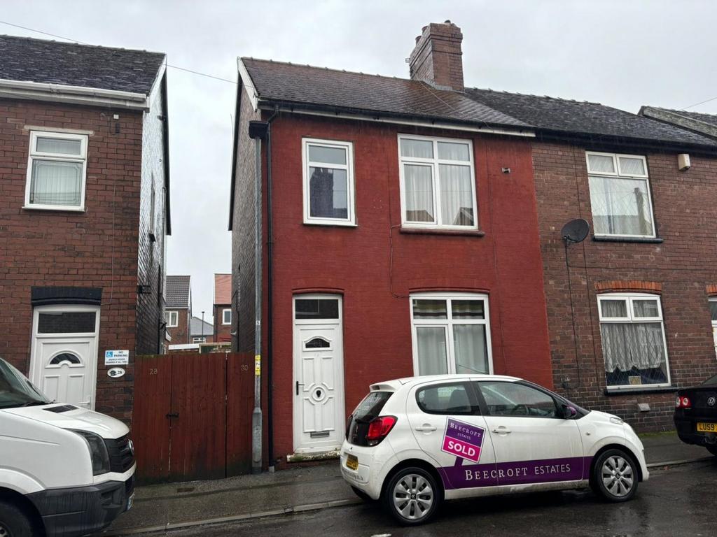 Kings road, Cudworth 3 bed terraced house to rent £850 pcm (£196 pw)