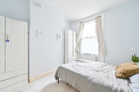 1 bedroom flat for sale, Larcom Street, Elephant and Castle, SE17
