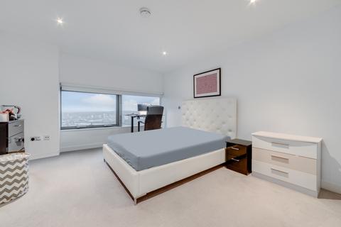 3 bedroom flat to rent, Landmark East Tower, 24 Marsh Wall, London