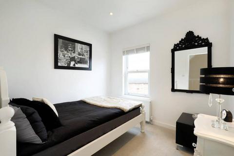 18 Armoury Way, London, SW18 1EZ