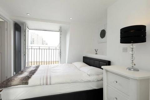 18 Armoury Way, London, SW18 1EZ