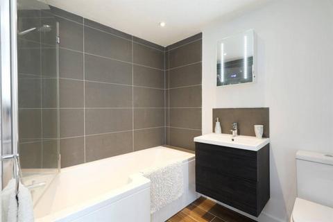 18 Armoury Way, London, SW18 1EZ