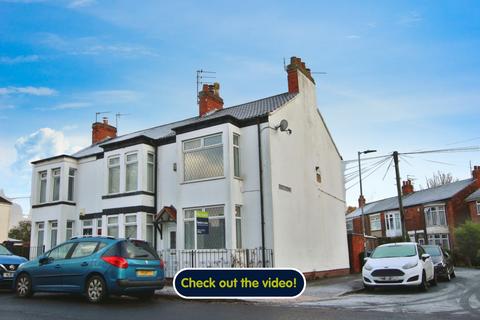 2 bedroom end of terrace house for sale - Anlaby Park Road South, Hull, East Riding of Yorkshire, HU4 7BJ