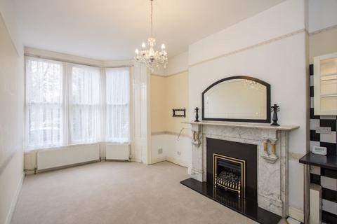2 bedroom flat for sale, Lansdowne House, Plymouth Road, Penarth