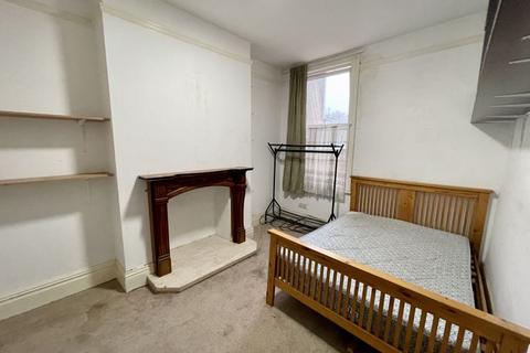 3 bedroom terraced house for sale - WELLINGTON STREET, GRIMSBY