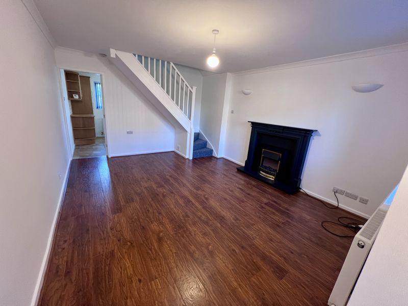 Hertford Close, Congleton 2 bed semidetached house to rent £875 pcm