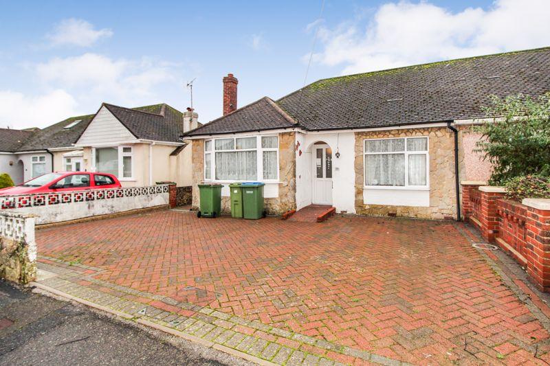 Holmefield Avenue, Fareham, PO14 1EF 2 bed semidetached bungalow for