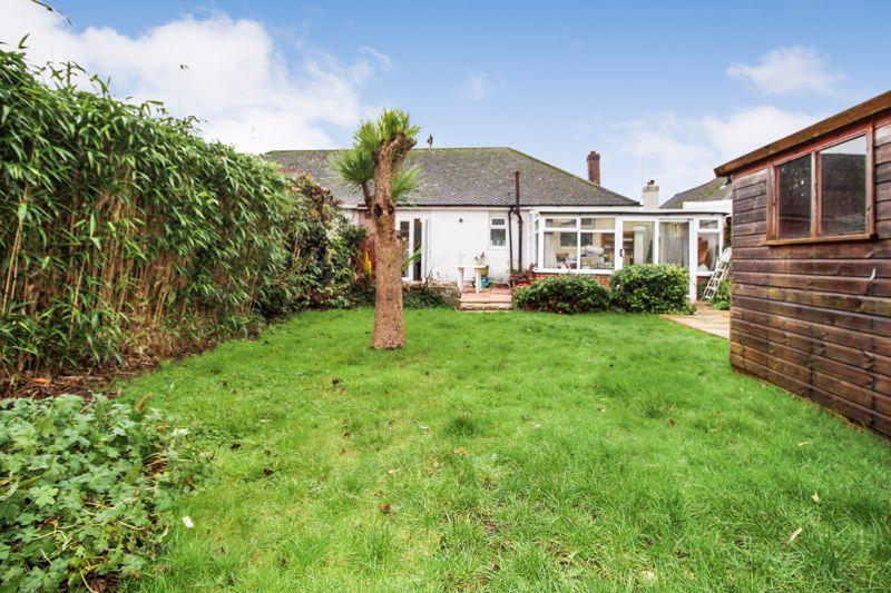Holmefield Avenue, Fareham, PO14 1EF 2 bed semidetached bungalow for