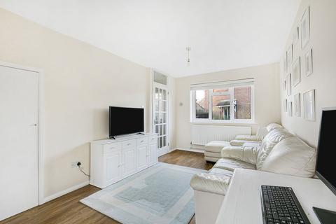 18 Bracken Close, Bookham, Leatherhead, KT23 3ER