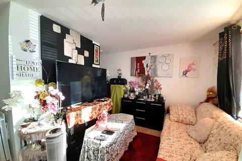 1 bedroom apartment for sale, Maes Deri, Deeside