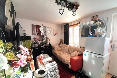 1 bedroom apartment for sale - Maes Deri, Deeside