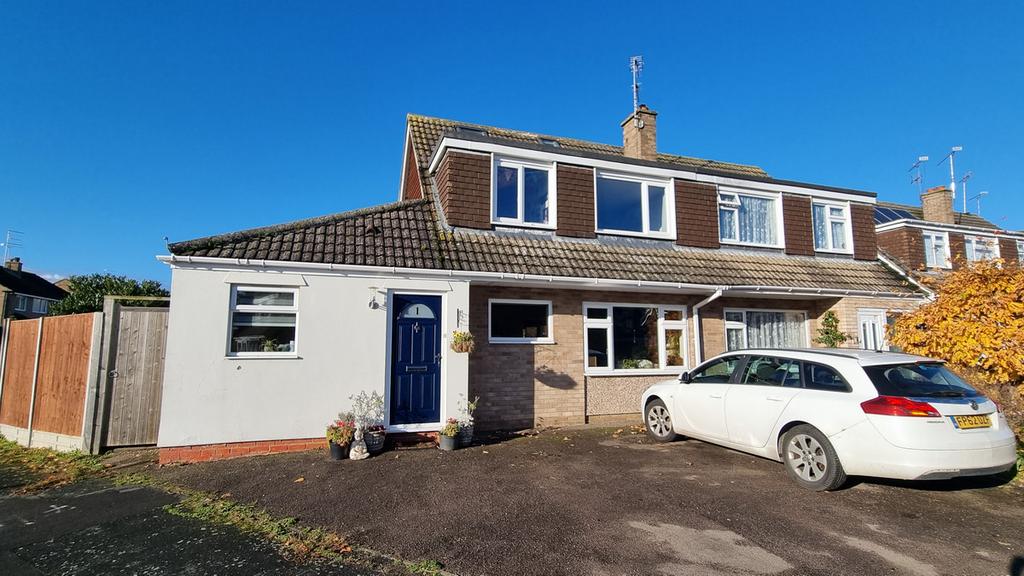 Pine Tree Crescent, Southam, CV47 4 bed semidetached house for sale