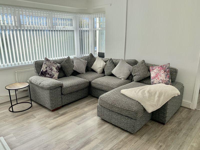 Lounge 2