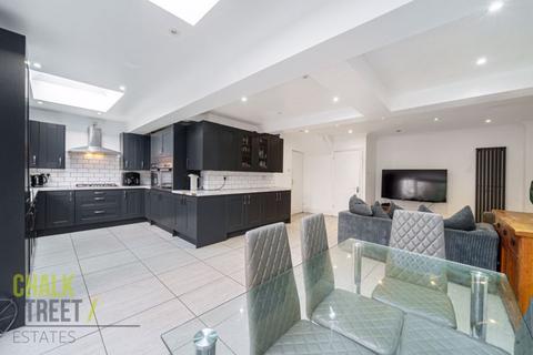 4 bedroom detached house for sale, Osborne Road, Hornchurch, RM11