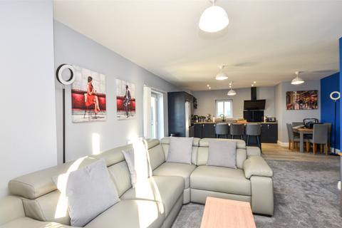 2 bedroom apartment for sale, Bryn Y Bia Road, Llandudno, Conwy, LL30