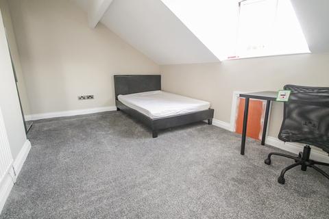 5 bedroom terraced house to rent - Ash Road, Headingley, Leeds, LS6