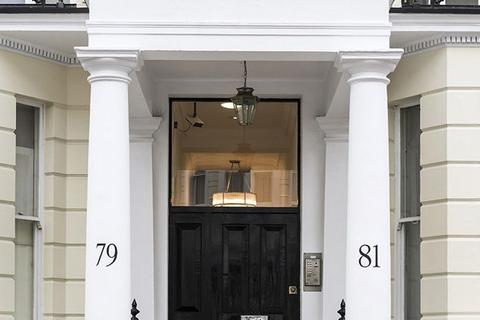 2 bedroom apartment to rent, Kensington, London. W8