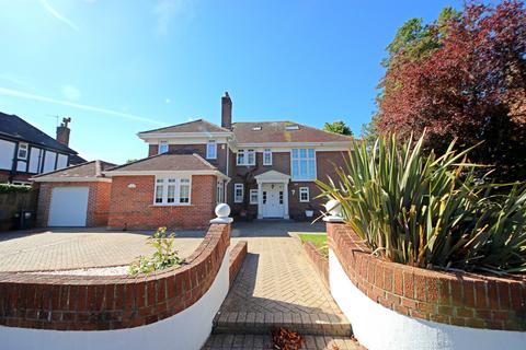 6 bedroom detached house to rent, Rothesay Road, Talbot Woods, Bournemouth