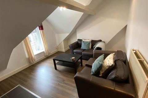 2 bedroom flat to rent - Claude Road, Roath, Cardiff