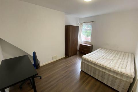2 bedroom flat to rent - Claude Road, Roath, Cardiff
