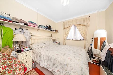 1 bedroom bungalow for sale, Bletchingley Close, Thornton Heath, CR7