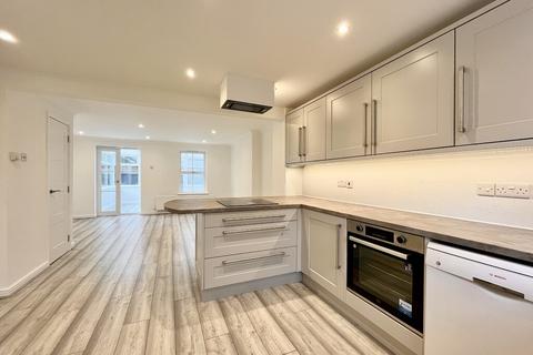 3 bedroom end of terrace house to rent - Doulton Close, Harlow CM17