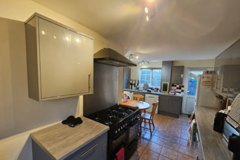 5 bedroom terraced house to rent, Northfields