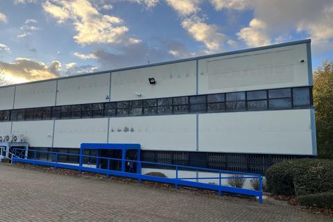 Warehouse to rent - Milton Keynes MK12