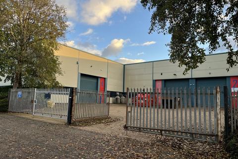 Warehouse to rent - Milton Keynes MK12