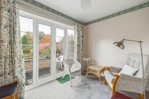 2 bedroom semi-detached bungalow for sale - Broadlands Drive, Malvern