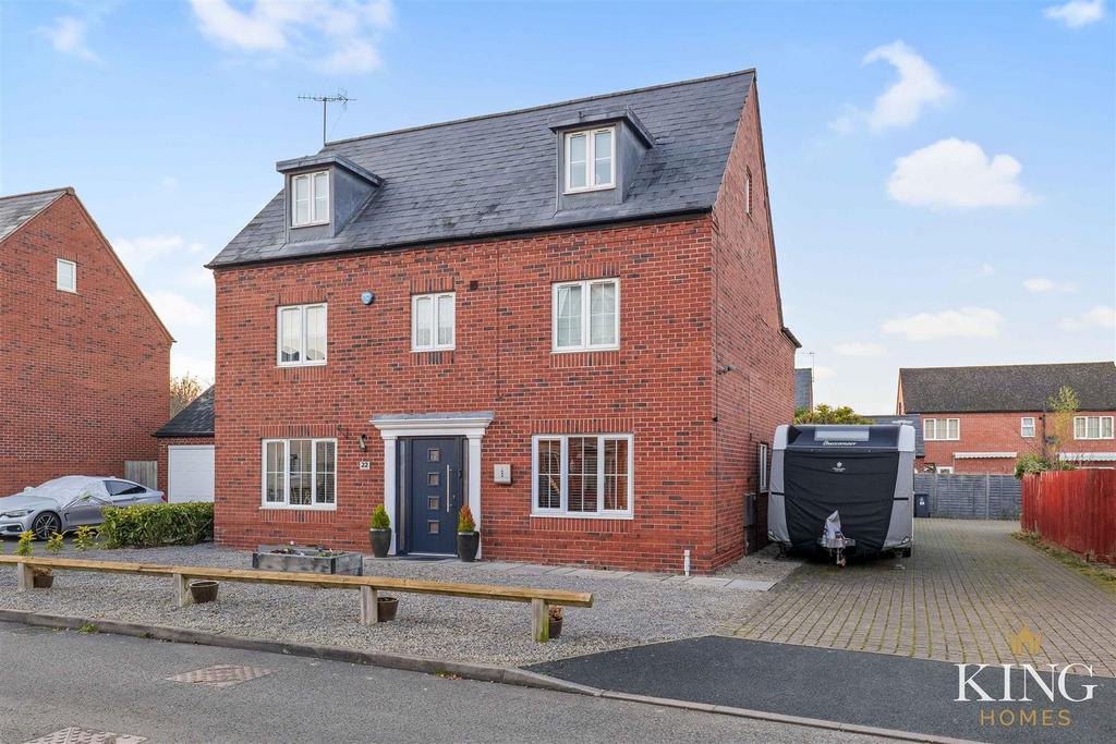 Chesterton Drive, StratfordUponAvon 5 bed detached house for sale £