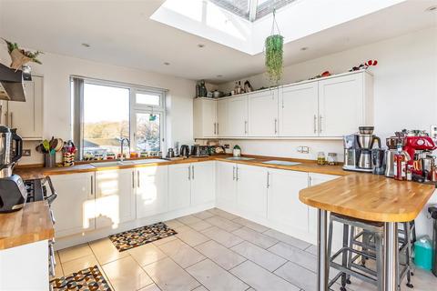 4 bedroom detached house for sale, Woodmansterne Lane, Carshalton