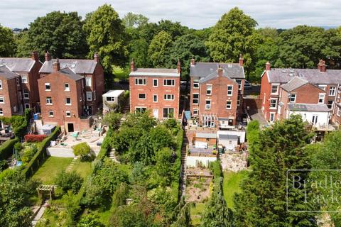5 bedroom detached house for sale, Watling Street Road, Preston PR2