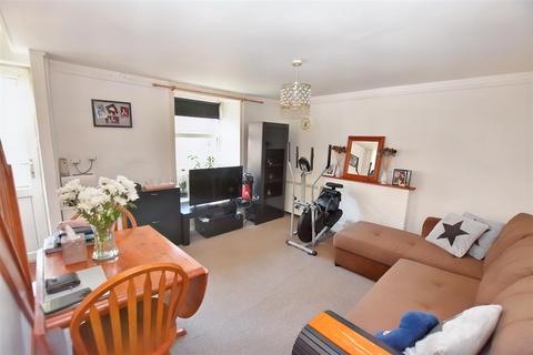 8 Parc Bracket Street, Camborne, TR14 8BN