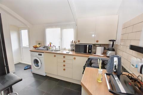 8 Parc Bracket Street, Camborne, TR14 8BN