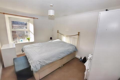 8 Parc Bracket Street, Camborne, TR14 8BN