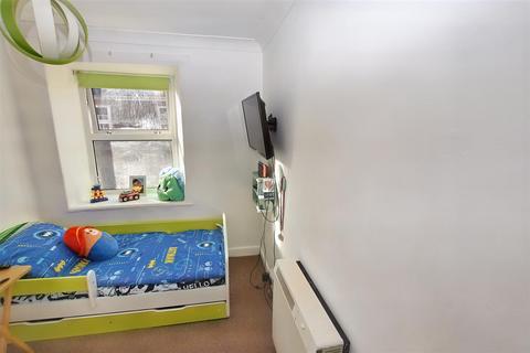 8 Parc Bracket Street, Camborne, TR14 8BN