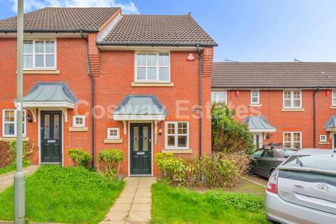 2 bedroom house to rent, Honiton Gardens, Mill Hill, NW7