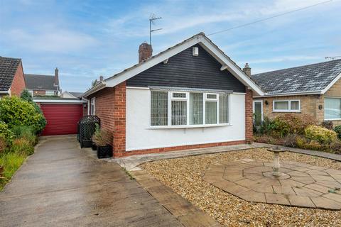 2 bedroom detached bungalow for sale - Elm Tree Avenue, Upper Poppleton, York, YO26 6HL