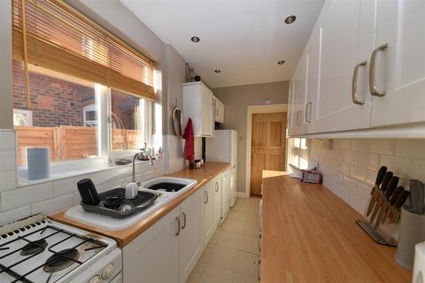 2 bedroom terraced house for sale - Hampton Court Road, Birmingham B17