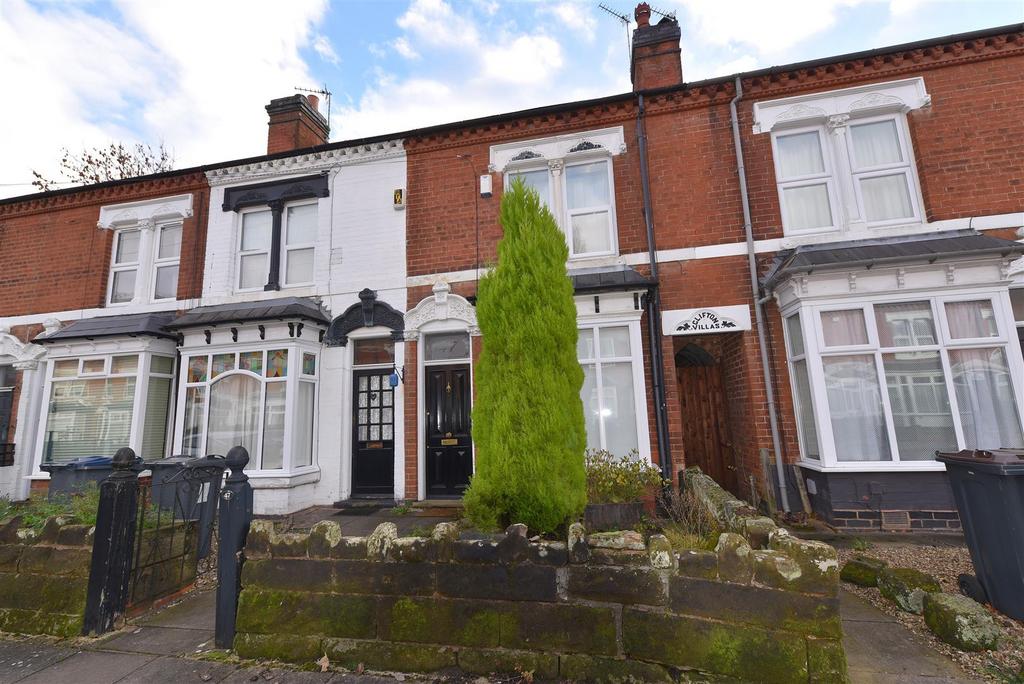 47 hampton court road2.JPG
