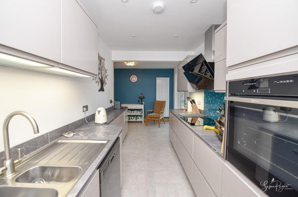 Kitchen-Breakfast Room