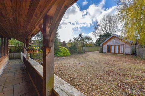 2 bedroom detached bungalow for sale, *CHAIN FREE* Newchurch, Sandown